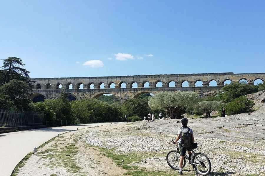 location de voiture à nîmes - sixt