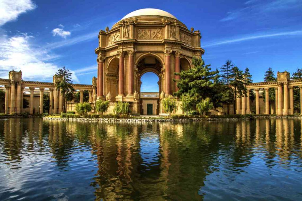 The open-air dome of the Palace of Fine Arts 