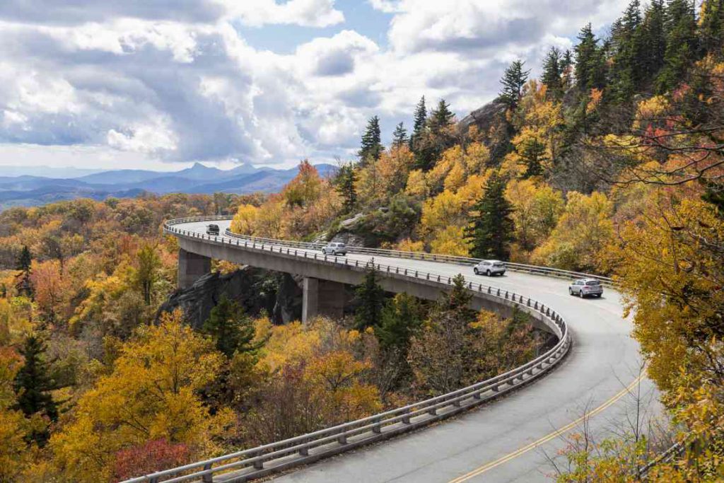 Road with cars through the Blue Ridge Mountains