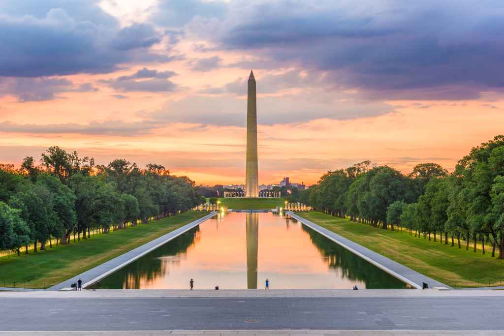 Washington Monument overlooking a reflecting pool