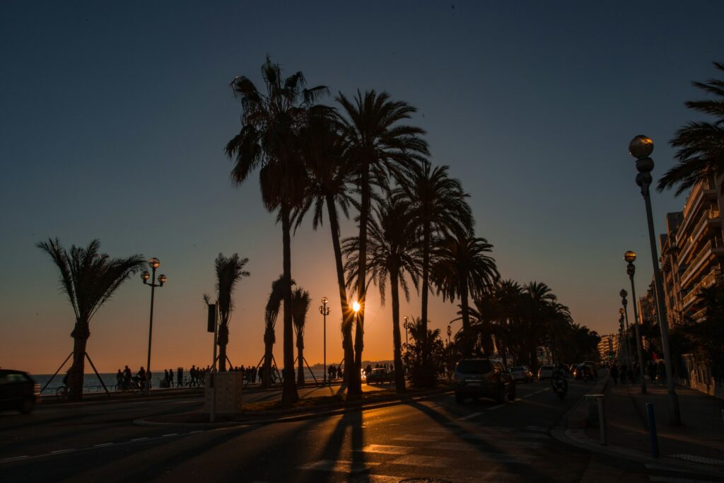 Promenade des Anglais by night