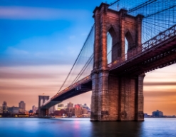 How to walk across the Brooklyn Bridge