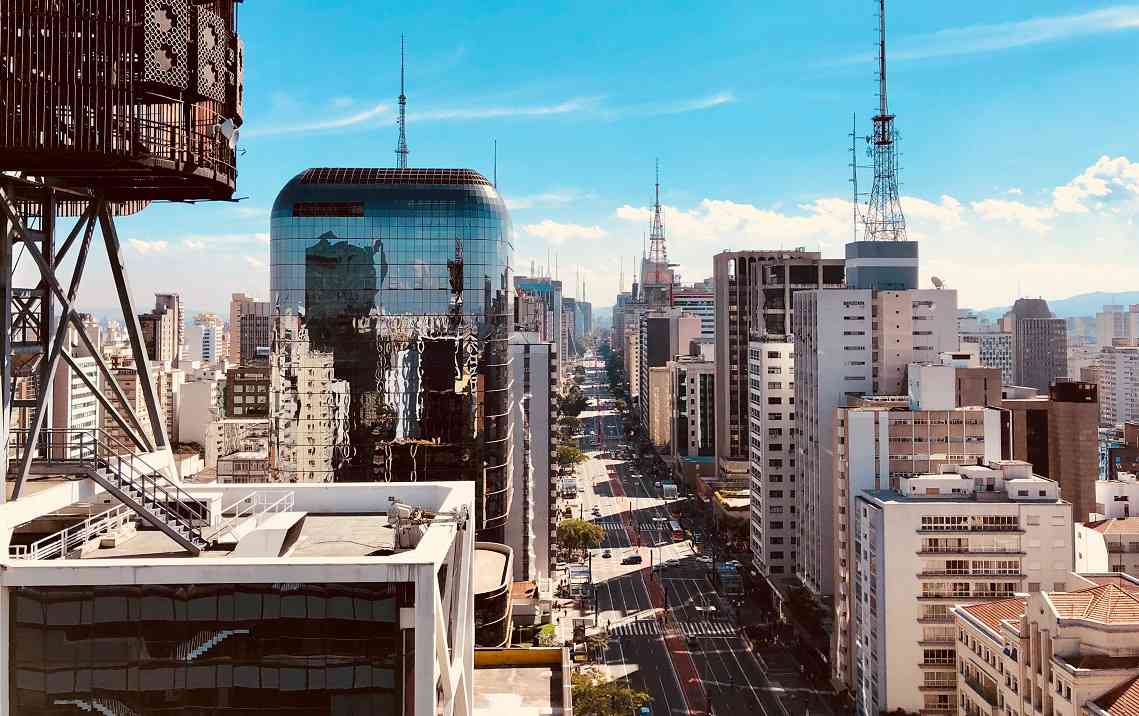 Driving Tips for Brazil | SIXT rent a car Magazine