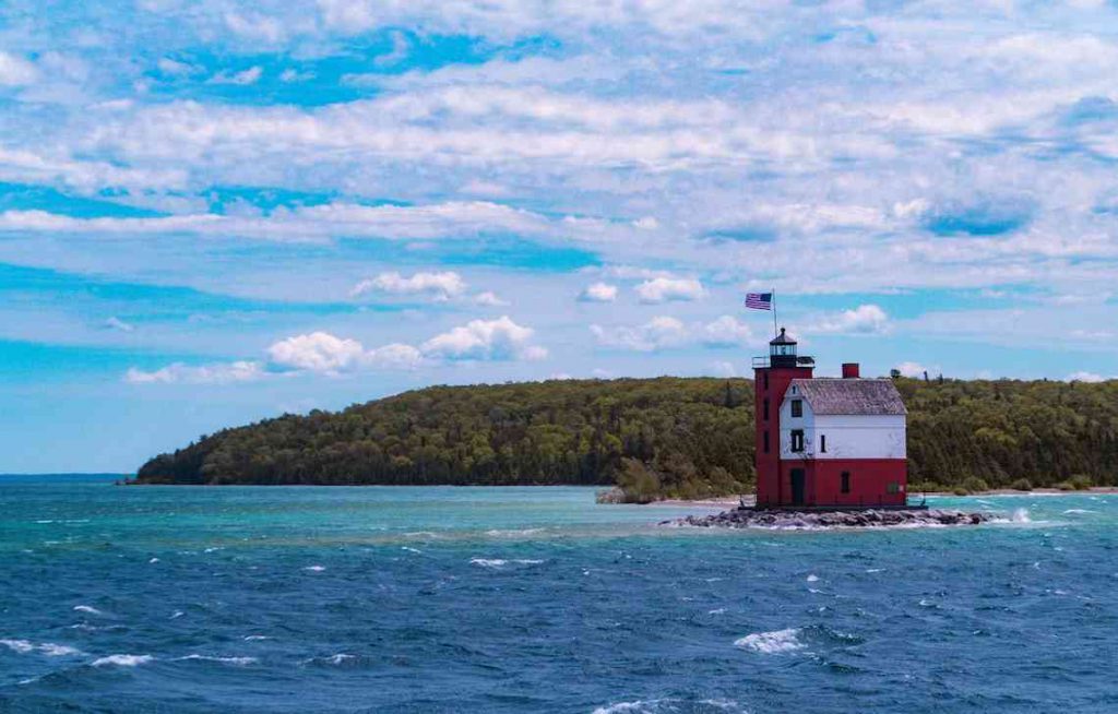 Exploring Lake Michigan from Chicago Day Trips from Chicago SIXT